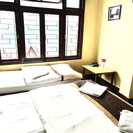 Hotel Red Rose Гангток Экстерьер фото